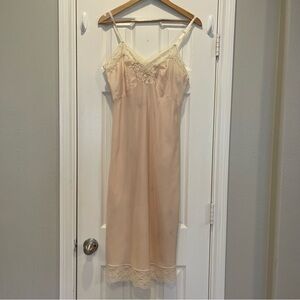 Vintage 60s Corhan Slip Dress Women’s 38 Ivory Petal Pink Lace Midi Bridal